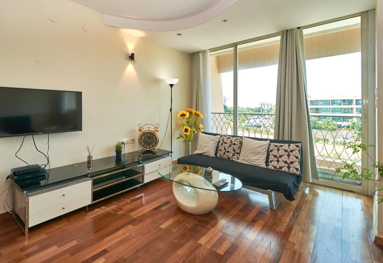 Eliya'S Place Apartment เซซาเรีย ภายนอก รูปภาพ